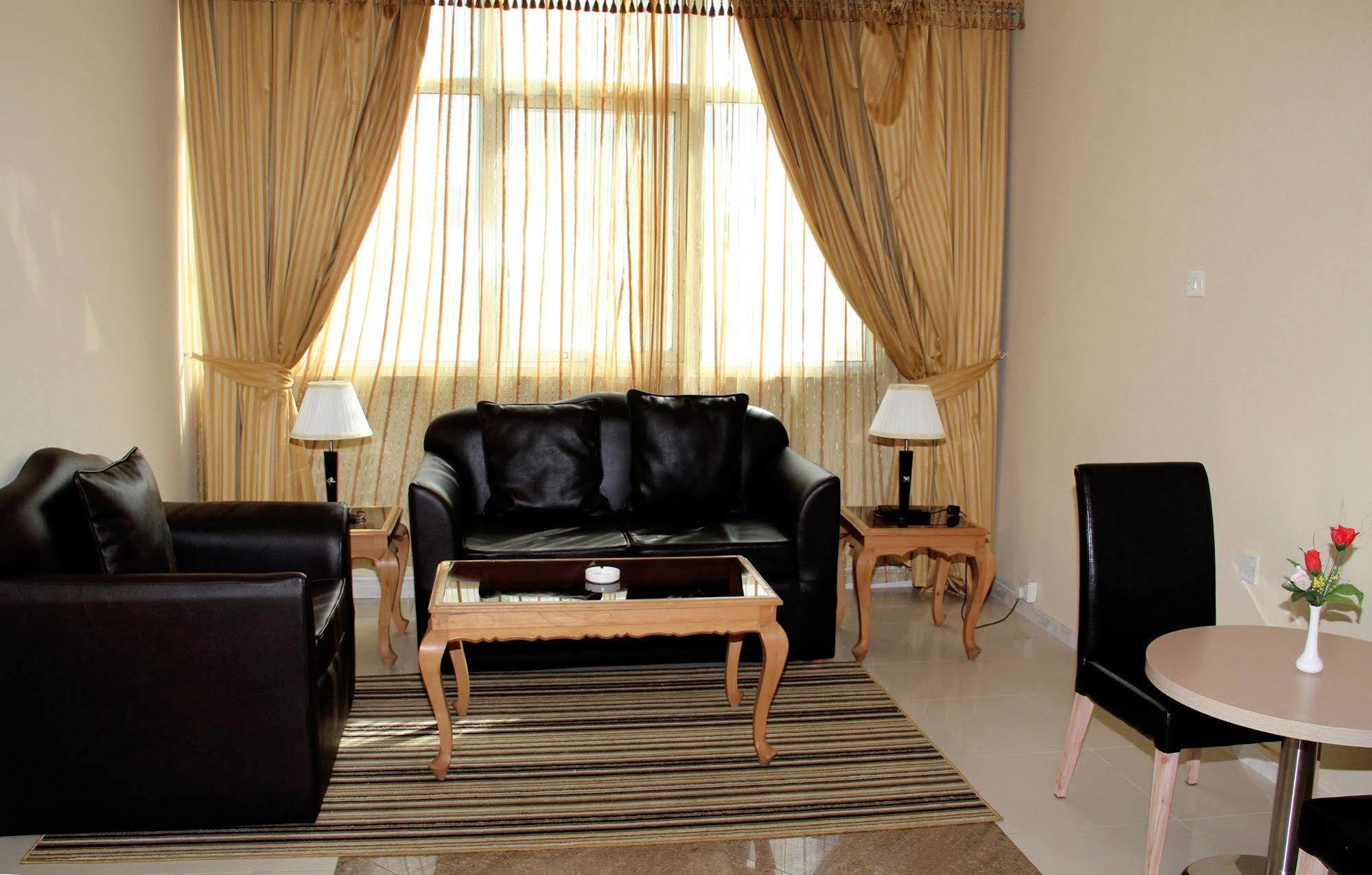Royal Hotel Apartment Kalba Екстериор снимка